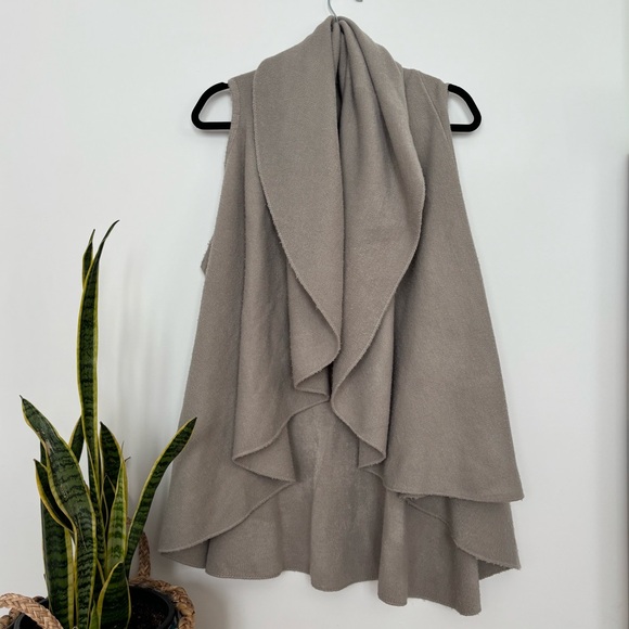 M Boutique 7 Way Vest - Picture 8 of 13